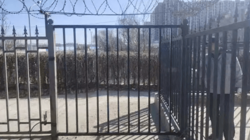 沈阳封闭小区全记录，被铁栅栏围住的30天，我们如何与冰箱和解？