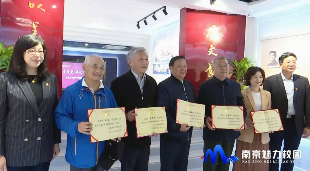 武汉疫情与南京确诊人数，两场战疫背后的城市治理密码