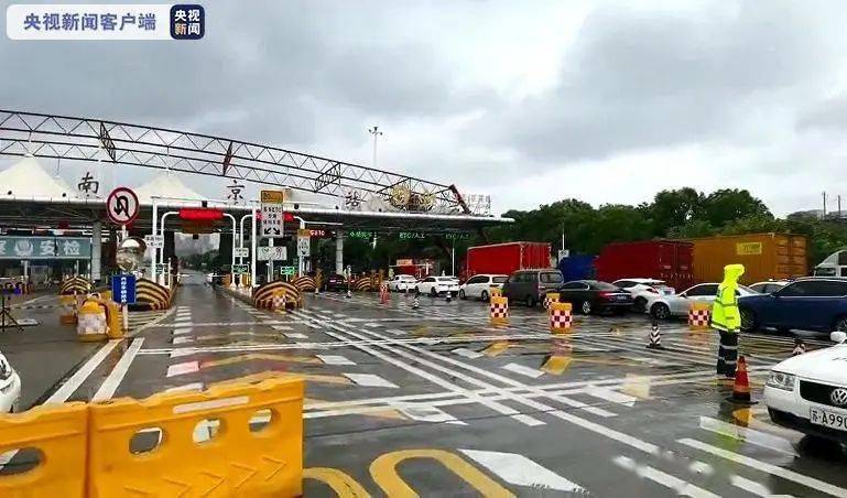 禄口镇新冠风波，一座机场如何改写一座城的命运