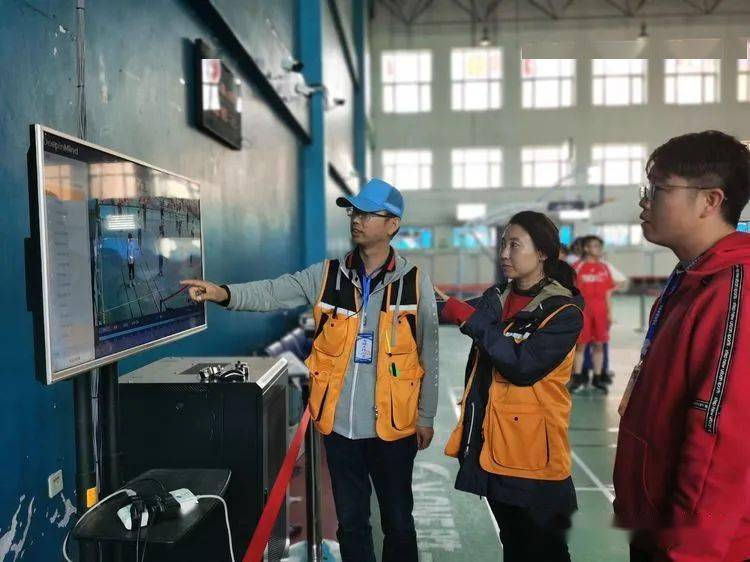 长春停运通告与成都最新政策，疫情下的城市交通辩证法